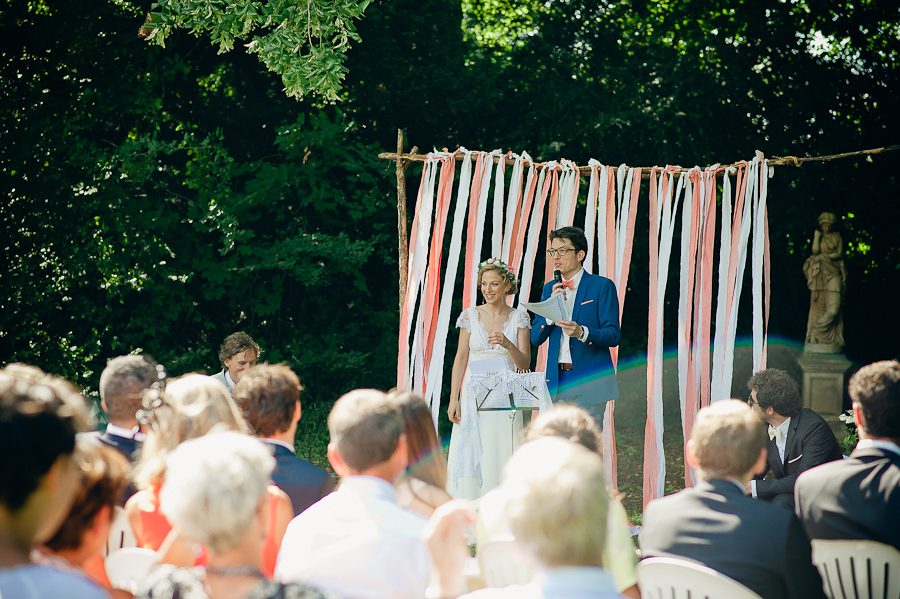 monie laique mariage paris