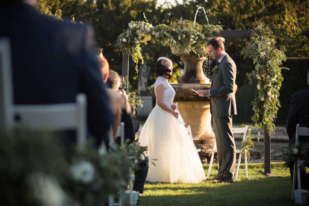 mariage chateau de bagnols ceremonie laique
