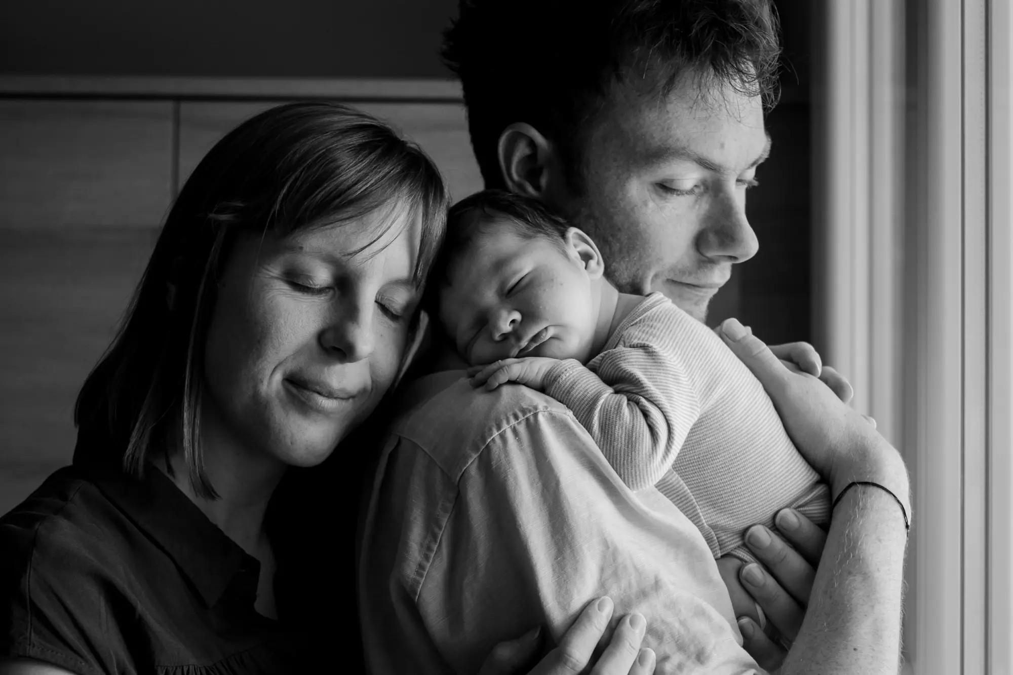 Séance photo bébé à domicile Lyon noir te blanc